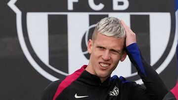 GRAFCAT2385 Sant Joan Despí (BARCELONA) 03/012025.- El centrocampista del FC Barcelona, Dani Olmo, durante el entrenamiento realizado este mediodía en la Ciudad Deportiva Joan Gamper de cara al partido de los dieciseisavos de la Copa del Rey de fútbol, que jugarán mañana frente al Barbastro. EFE/Alejandro García