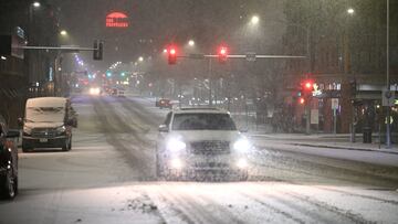 El clima invernal continúa azotando varias partes de los Estados Unidos. Conoce los niveles de emergencia que hay y qué significan.