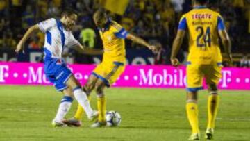 Más allá del gol, Rey ayudó a su equipo con garra y determinación para pelear balones.