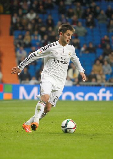 El centrocampista del Real Madrid Álvaro Medrán se marchó primero cedido al Getafe y después el Valencia C.F. oficializó su fichaje en la temporada 2016-17. El conjunto valenciano pagó cerca de 1.5 millones de euros por el traspaso.