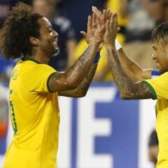 Neymar oxigena a Brasil