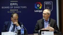 Javier Tebas, presidente de la Liga, junto a Lars-Christer Olsson, presidente de la Asociaci&oacute;n Europea de Ligas.