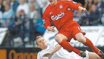 <b>PIROPOS. </b>Xabi Alonso es una de las sensaciones de la Premier, pero el donostiarra elogia a Reyes.