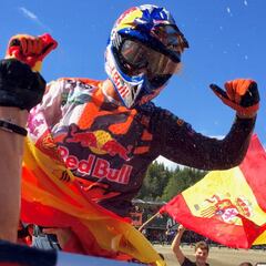 Prado vuelve a ganar y ya es bicampeón del mundo de MX2