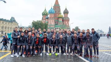 El Villarreal pasó ayer por la Plaza Roja de Moscú antes del último entrenamiento.