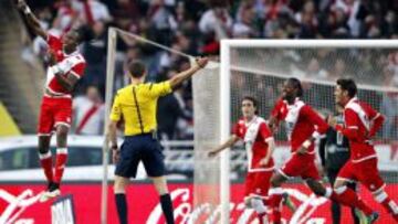Gol de Manucho ante la Real Sociedad.
