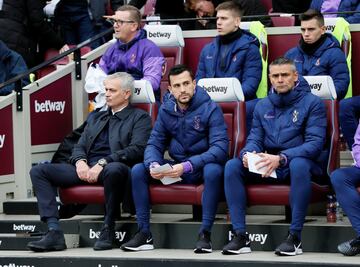 José Mourinho on the bench in his first game in charge at Tottenham