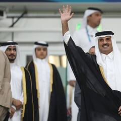 El emir de Qatar viaja a París para poner orden en el PSG y hablar de Neymar y Mbappé