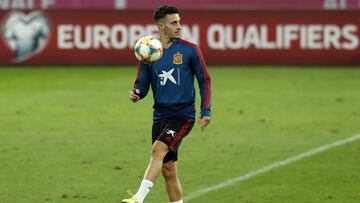 Mario Hermoso será titular hoy.