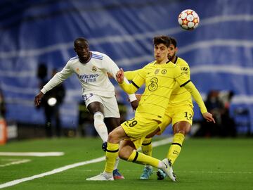 Ferland Mendy y Kai Havertz.