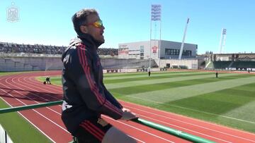 Documento inédito: Luis Enrique desde el andamio corrigiendo tácticamente a sus pupilos