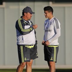 Rafa Benítez sería el entrenador de James en Sao Paulo