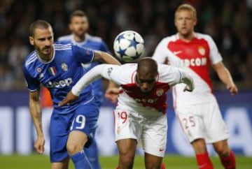 Djibril Sidibe y Leonardo Bonucci