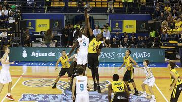 El Real Madrid revalidó en Las Palmas ante el Iberostar Tenerife el título de la Minicopa ACB.