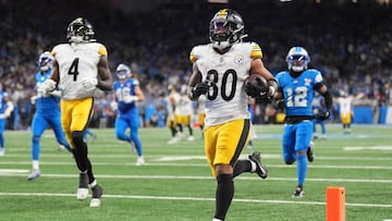 The Pittsburgh Steelers went into one of the loudest stadiums in the NFL and survived one of the wildest finishes of the year against the Lions in Detroit