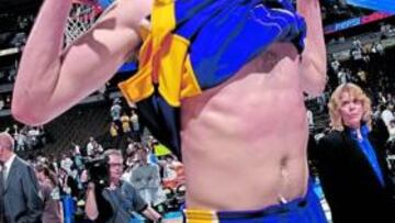 <b>BUENOS RECUERDOS. </b>Gasol celebró en el Pepsi Center el pase a las semifinales del Oeste el año pasado .