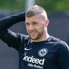 El Atlético está cerca de fichar a Rebic por 40M€, según Sky