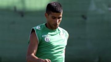 Juanfran, baja bética ante el Barça por una rotura de fibras