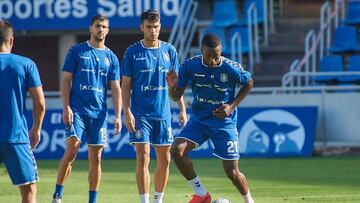 Comienza la concentración blanquiazul en Pinatar Arena