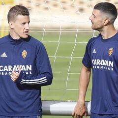 Nieto también cae lesionado y deja a la defensa en cuadro