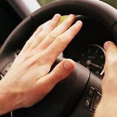 ¿Puedo tocar el claxon del coche? Las tres excepciones de la DGT para no recibir una multa