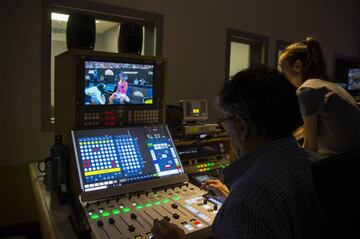 En la sala de control de Eurosport durante el Nadal-Thiem del Open de Australia.