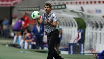 Roberto Medina Tigres head coach during the game Guadalajara vs Tigres UANL, corresponding to second leg match of Semifinals of the Torneo Clausura Grita Mexico C22 of Liga BBVA MX Femenil, at Akron Stadium, on May 16, 2022.
<br><br>
Roberto Medina Director Tecnico de Tigres durante el partido Guadalajara vs Tigres UANL, correspondiente al partido de vuelta de Semifinales del Torneo Clausura Grita Mexico C22 de la Liga BBVA MX Femenil, en el Estadio Akron, el 16 de Mayo de 2022.