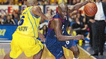 <b>EL MOTOR.</B> Lamas quiere que Bennett sea el cerebro madridista.