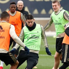 James se recupera y entrena con normalidad en el Real Madrid
