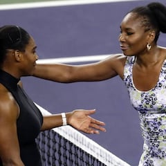 Venus Williams se impone a su hermana Serena y pasa a octavos