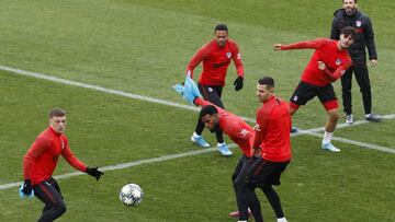 Trippier, Lodi, Lemar y Vitolo, en el entrenamiento del Atl&eacute;tico.