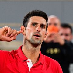 Francia obliga a Djokovic a vacunarse si quiere jugar en Roland Garros