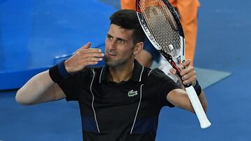 La ambición del genio de Belgrado no tiene límites y tiene uno de los récords que más deseaba, el de más semanas como número uno. Djokovic emergió en el ranking por primer vez el 4 de julio de 2011 y permaneció ahí 53 semanas. El serbio de 35 años ha arrancado una semana más como número uno del ranking ATP, y ya van 378 así. Con esta cifra, ‘Nole’ supera el registro de Steffi Graf, que acumuló 377 semanas al frente de la clasificación femenina entre 1987 y 1997. 