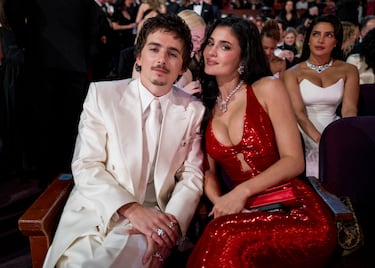 Timothée Chalamet y Kylie Jenner durante la 98.ª edición de los premios Oscar 2026 celebrados en el Dolby Theatre.