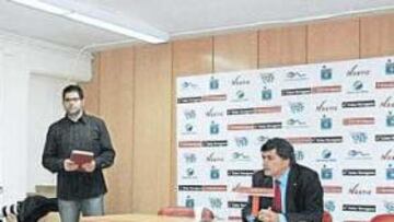 El presidente culpa a un alcalde dolido de su repentina marcha.