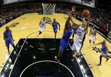 Ginóbili sacó su mejor versión en el segundo tiempo y en el único momento de  crisis de su equipo.