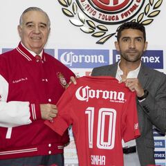 Toluca mantiene a Cristante y ficha a Sinha como coordinador deportivo