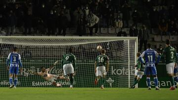 Partido Racing de Ferrol - Deportivo de La Coruña. penalty, Mackay