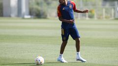 Lamine Yamal, en un entrenamiento de la Selección Sbu-17.