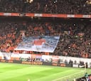 Holanda homenajeó a Cruyff: el partido se paró en el minuto 14