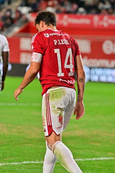 El Antequera saca oro en el hogar de un Murcia que no despega