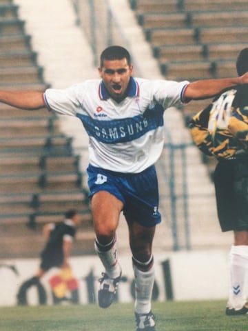 Al contrario de su compañero Néstor Gorosito, el 'Beto' sí pudo ser campeón del Torneo Nacional con la UC. Fue en su segunda etapa, cuando anotó un gol en la final ante Colo Colo del Apertura 1997. Marcó la impresionante cifra de 92 goles en 105 partidos con la camiseta de la franja.