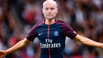 Best memes after referee kicks out at Nantes player against PSG