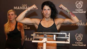 Miriam Gutiérrez durante el pesaje previo a su combate contra Majlath.