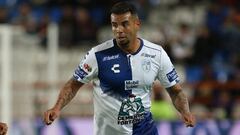 Edwin Cardona durante un partido con Pachuca por la Liga MX.