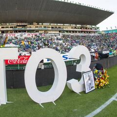 Homenajearon a Osvaldo Batocletti en el León-América