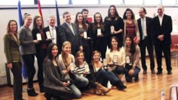 Las chicas del waterpolo, con Cardenal.