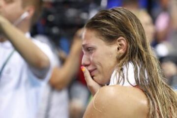 Las lágrimas de Yulia Efimova no eran de felicidad. La nadadora rusa logró la medalla de plata en los 100 metros braza, pero acabó siendo abucheada por el público de la piscina de Río. Efimova fue sancionada inicialmente por la FINA tras las revelaciones del 'informe Mclaren', pero luego fue readmitida para participar en los JJ OO.