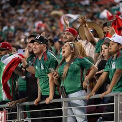 Rompe silencio aficionado apuñalado en partido del Tri