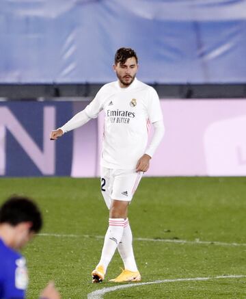 Debut del canterano Víctor Chust.